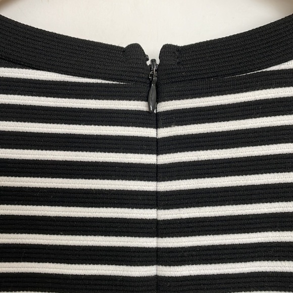 LOFT Women’s Crewneck Striped MIDI Dress Black/White 10 - Picture 5 of 5